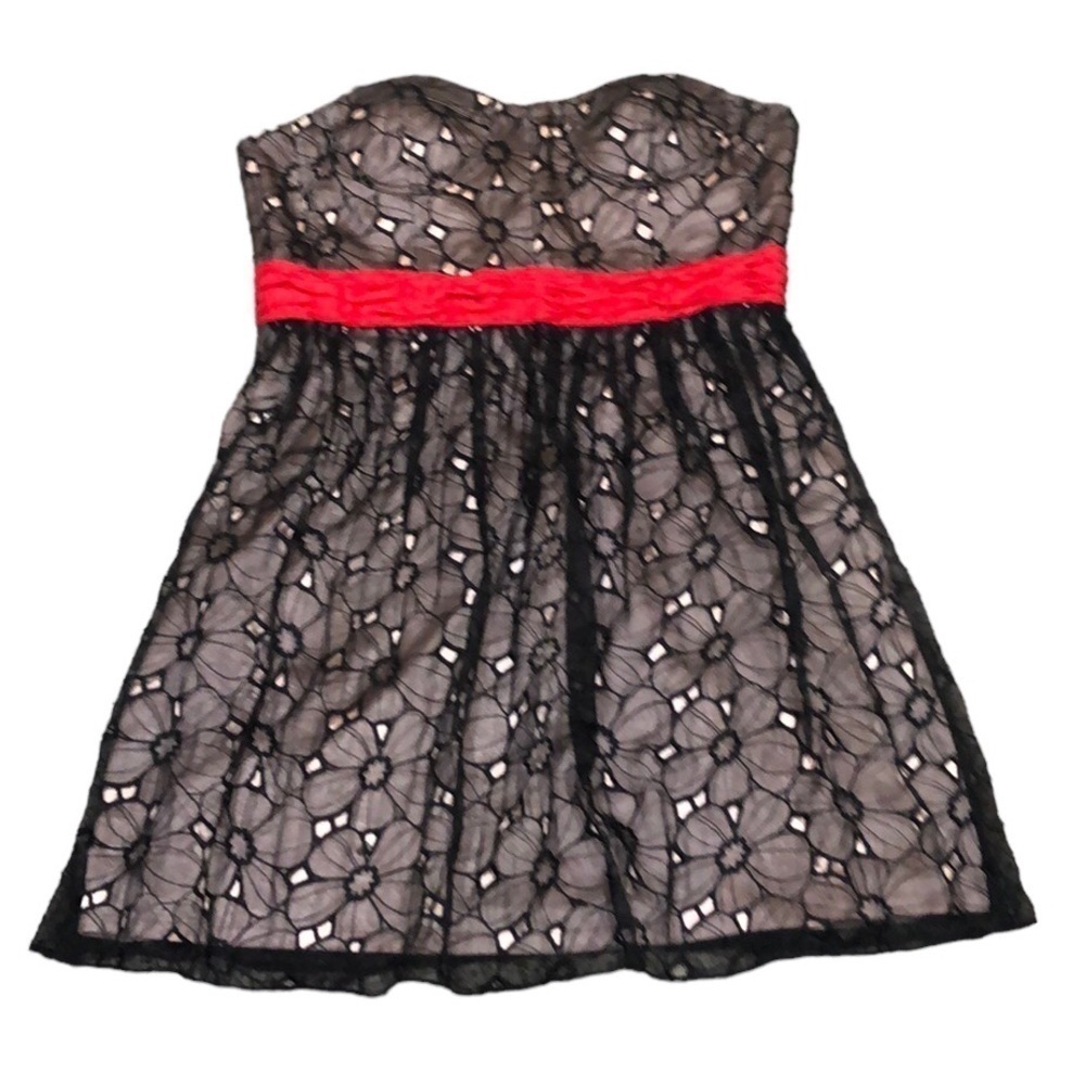 Phoebe Couture Cocktail Dress Size 12 Black Nude Floral Lace